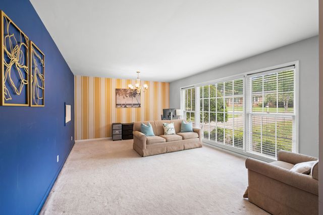 705 Dow Dr, Shelbyville, TN 37160