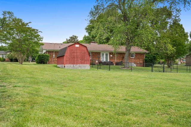 705 Dow Dr, Shelbyville, TN 37160