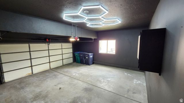 1972 E EVERLEIGH CIR, Sandy, UT 84093