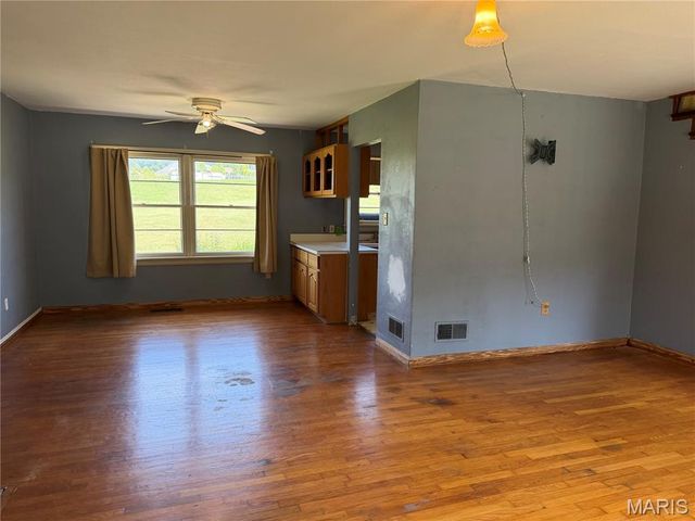 1246 Spring Drive, Herculaneum, MO 63048