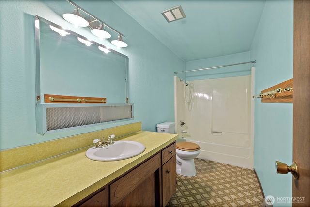 19509 SE 241st Place, Covington, WA 98042
