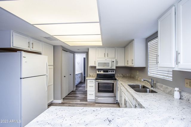 6115 N 13TH Street, Phoenix, AZ 85014