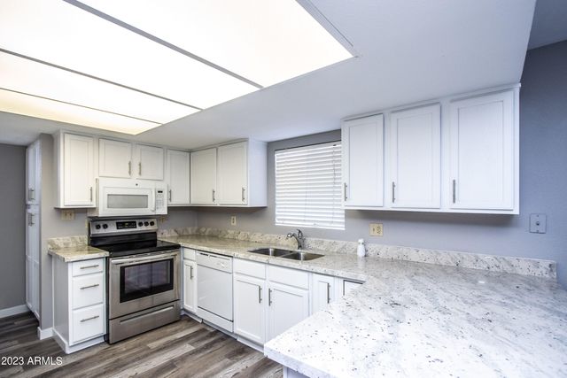 6115 N 13TH Street, Phoenix, AZ 85014