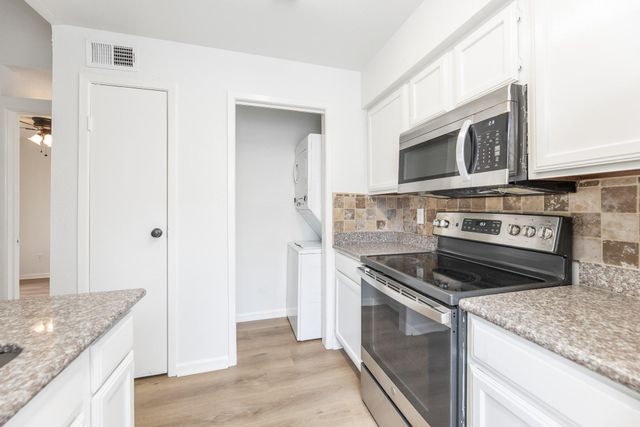 3900 Woodchase Drive 80, Houston, TX 77042