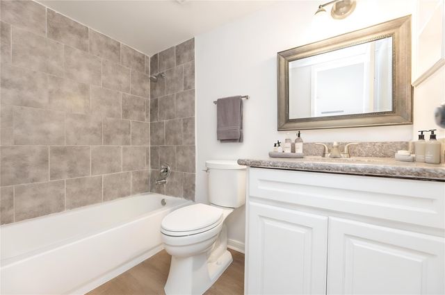 3900 Woodchase Drive 80, Houston, TX 77042