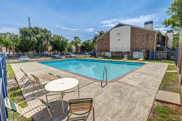 3900 Woodchase Drive 80, Houston, TX 77042