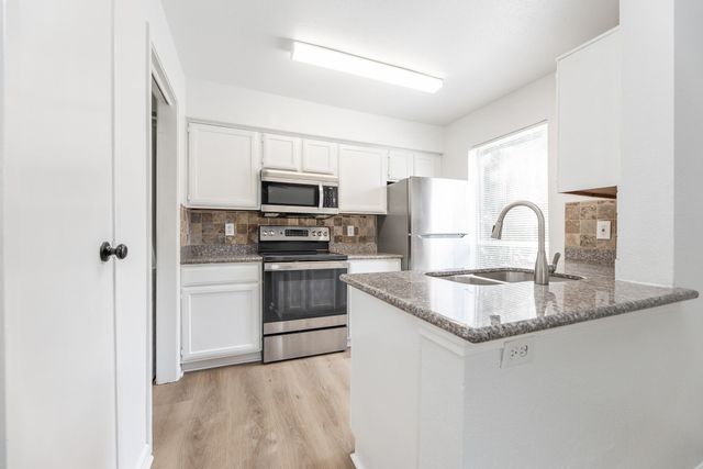 3900 Woodchase Drive 80, Houston, TX 77042