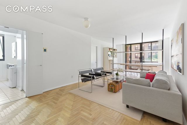 343 E 74th St Apt 5H, New York City, NY 10021