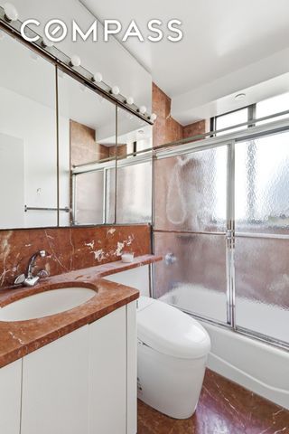 343 E 74th St Apt 5H, New York City, NY 10021