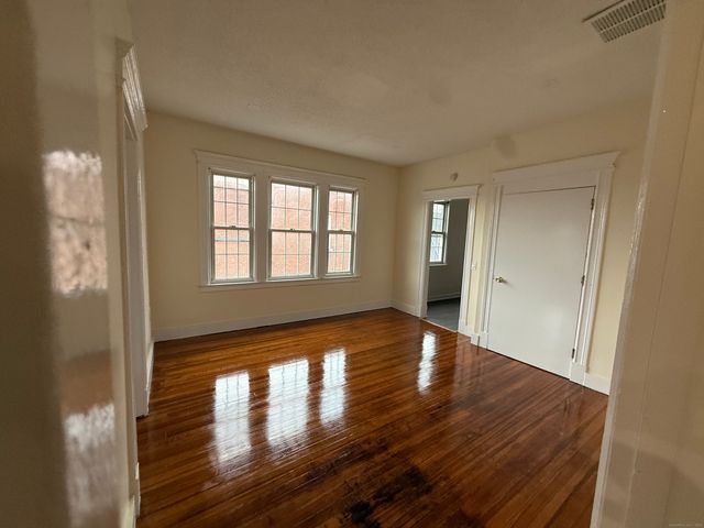 204 Homestead Avenue 3, Hartford, CT 06112