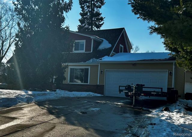 3747 Cheryl Drive, Commerce Charter Township, MI 48382