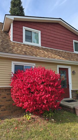 3747 Cheryl Drive, Commerce Charter Township, MI 48382