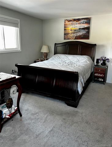 3747 Cheryl Drive, Commerce Charter Township, MI 48382