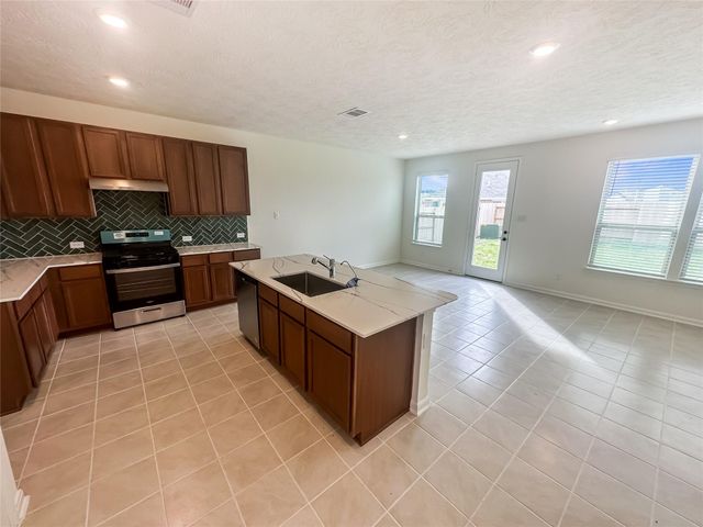 2012 Rebel Way, Alvin, TX 77511