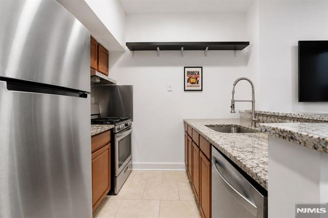 171 Grand Street, Jersey City, NJ 07302