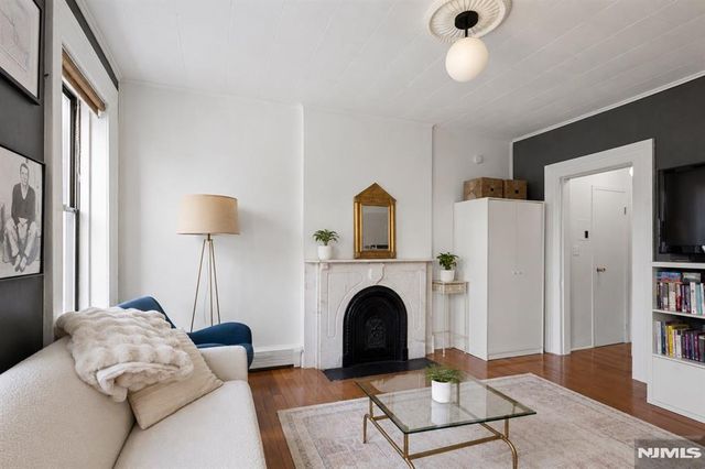 171 Grand Street, Jersey City, NJ 07302
