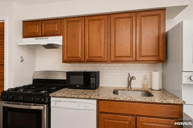 171 Grand Street, Jersey City, NJ 07302