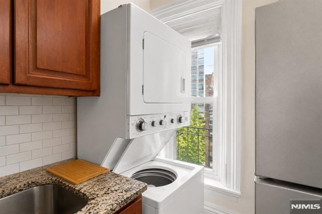 171 Grand Street, Jersey City, NJ 07302