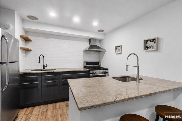 171 Grand Street, Jersey City, NJ 07302