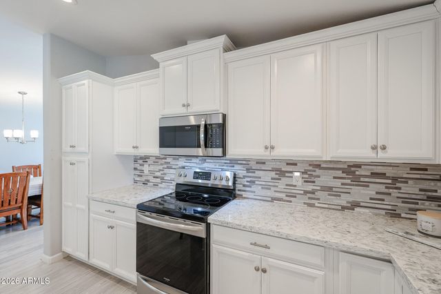 3901 E PINNACLE PEAK Road 275, Phoenix, AZ 85050