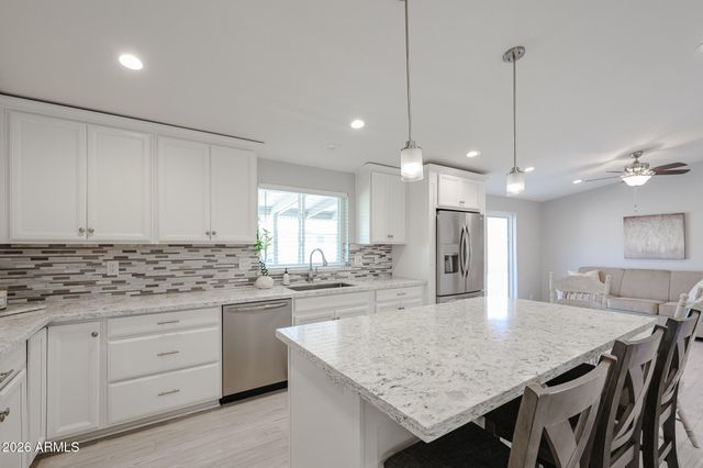 3901 E PINNACLE PEAK Road 275, Phoenix, AZ 85050