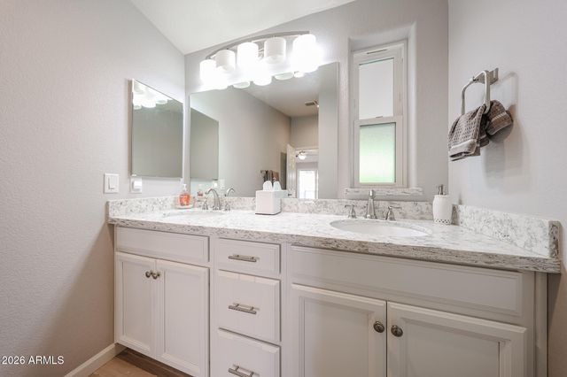 3901 E PINNACLE PEAK Road 275, Phoenix, AZ 85050