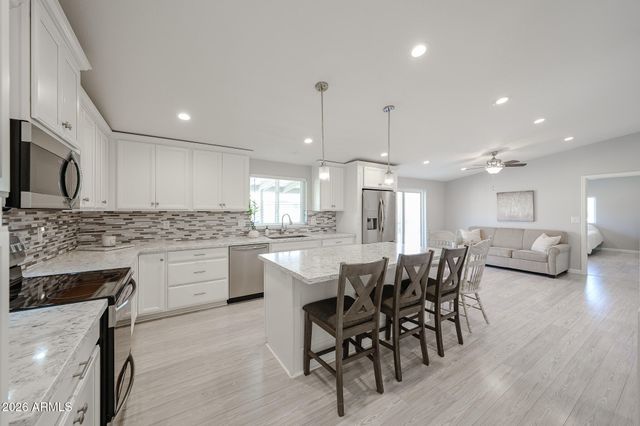 3901 E PINNACLE PEAK Road 275, Phoenix, AZ 85050