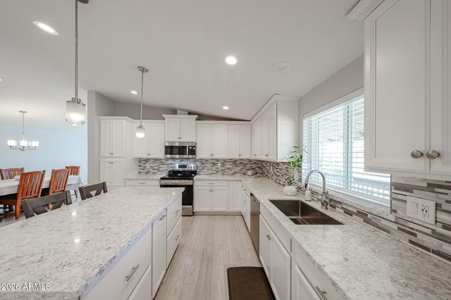 3901 E PINNACLE PEAK Road 275, Phoenix, AZ 85050