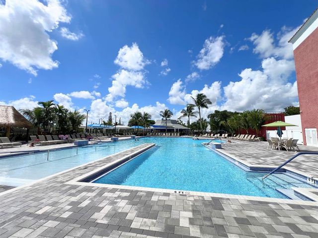 110 MARKHAM F 110, Deerfield Beach, FL 33442