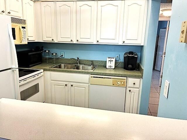 110 MARKHAM F 110, Deerfield Beach, FL 33442