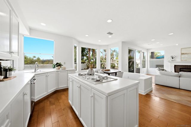 12797 Jordan Ridge Ct, San Diego, CA 92130