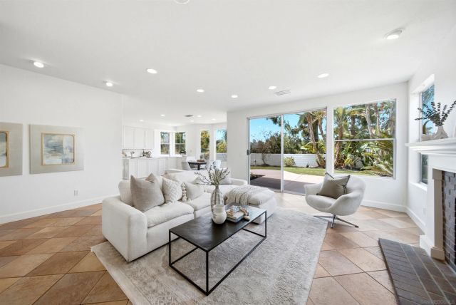 12797 Jordan Ridge Ct, San Diego, CA 92130