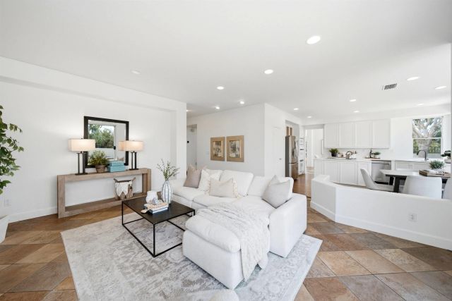 12797 Jordan Ridge Ct, San Diego, CA 92130
