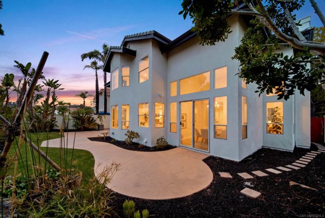 12797 Jordan Ridge Ct, San Diego, CA 92130