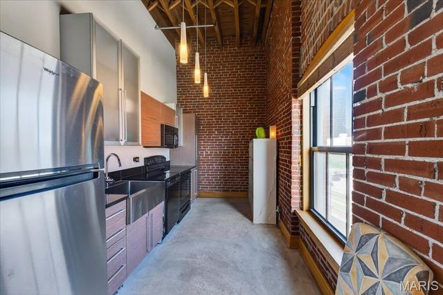 1004 Spruce Street 417, St Louis, MO 63102