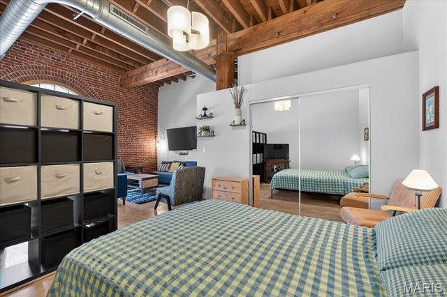1004 Spruce Street 417, St Louis, MO 63102