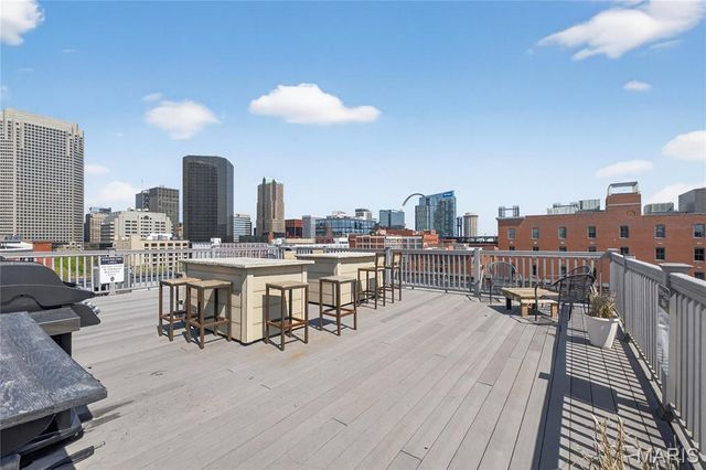 1004 Spruce Street 417, St Louis, MO 63102