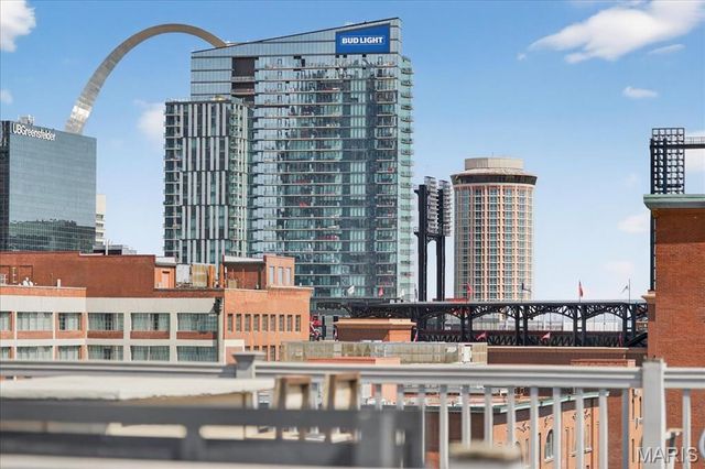1004 Spruce Street 417, St Louis, MO 63102
