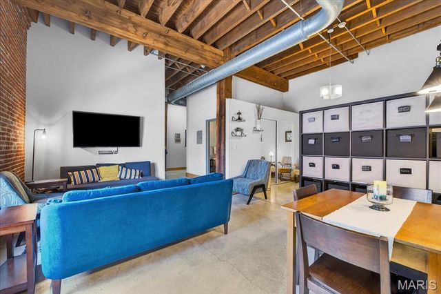 1004 Spruce Street 417, St Louis, MO 63102
