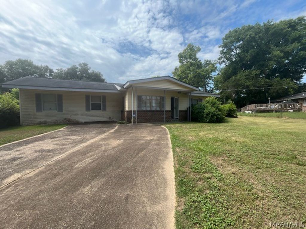 2008 3rd Avenue, Selma, AL 36703