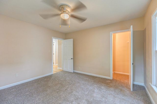 208 N Oakdale Ave, Salina, KS 67401