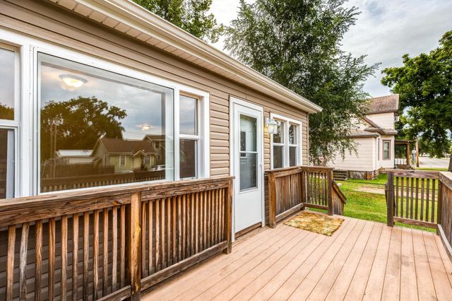 208 N Oakdale Ave, Salina, KS 67401