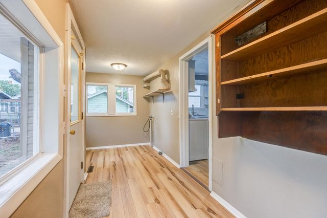 208 N Oakdale Ave, Salina, KS 67401