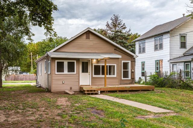 208 N Oakdale Ave, Salina, KS 67401