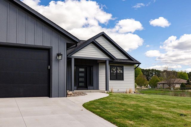 717 Tamarack TRAIL, Holmen, WI 54636