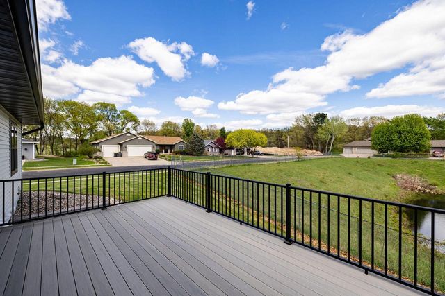 717 Tamarack TRAIL, Holmen, WI 54636
