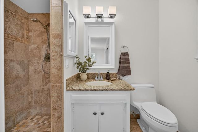 672 Clipper Way, Sacramento, CA 95831