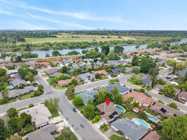672 Clipper Way, Sacramento, CA 95831