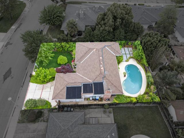 672 Clipper Way, Sacramento, CA 95831