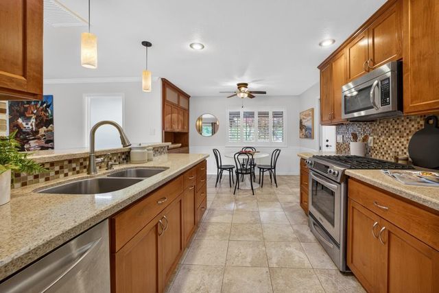 672 Clipper Way, Sacramento, CA 95831